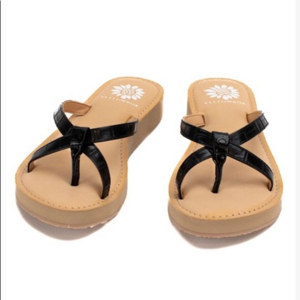 Womens Yellowbox Aesy Sandal Sz 8.5 Black and Beige Adjustable Strap NEW